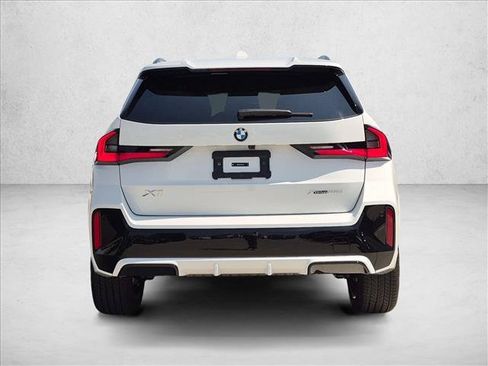 New 2027 BMW X1 xDrive28i AWD/4WD image 8