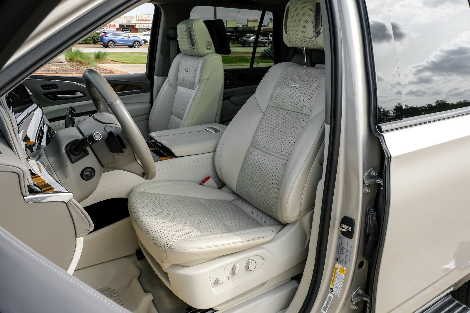 Used 2021 Cadillac Escalade Sport Platinum AWD/4WD image 36