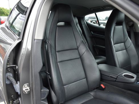 Used 2013 Porsche Panamera 4S image 31