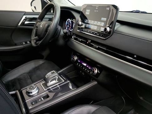 Used 2022 Mitsubishi Outlander SE AWD/4WD image 35