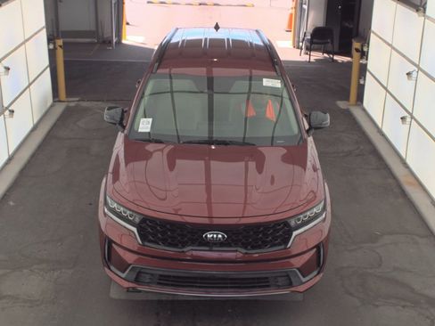 Used 2021 Kia Sorento S image 2
