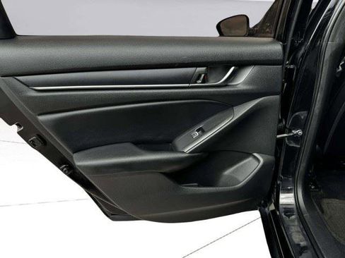 Used 2018 Honda Accord Sport image 37