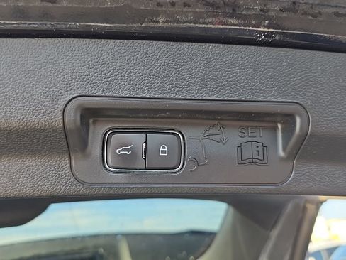 Used 2021 Ford Explorer Limited w/ Equipment Group 301A AWD/4WD image 65
