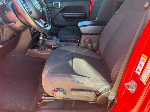 Used 2018 Jeep Wrangler Unlimited Sport S AWD/4WD image 9
