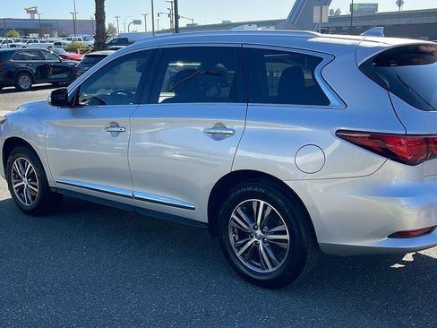 Used 2020 INFINITI QX60 Luxe w/ Essential Package image 11