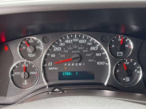 Used 2025 GMC Savana 2500 w/ Driver Convenience Package RWD image 34
