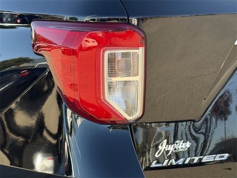 Used 2021 Ford Explorer Limited w/ Equipment Group 301A image 6