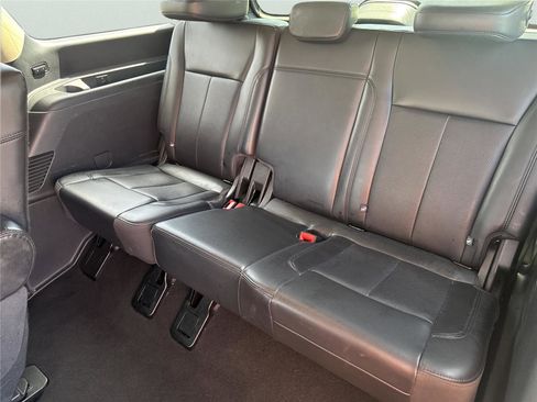 Used 2024 Ford Expedition XLT image 34