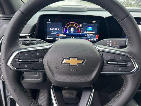 New 2026 Chevrolet Suburban LS image 23