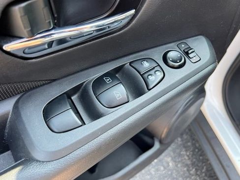 Used 2023 Nissan Kicks SV FWD image 25
