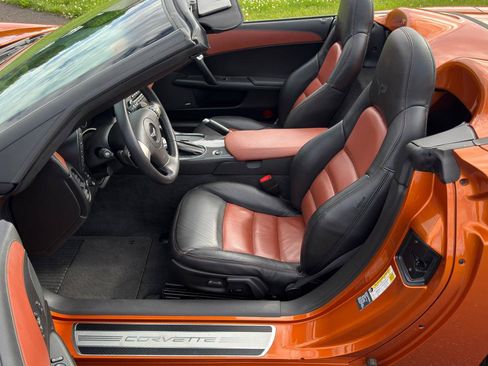 Used 2008 Chevrolet Corvette Convertible w/ Preferred Equipment Group RWD image 48