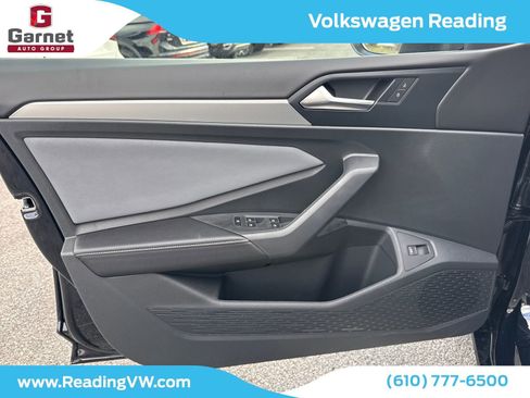 New 2026 Volkswagen Jetta SE image 12