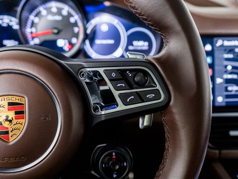 Used 2023 Porsche Cayenne Turbo image 45