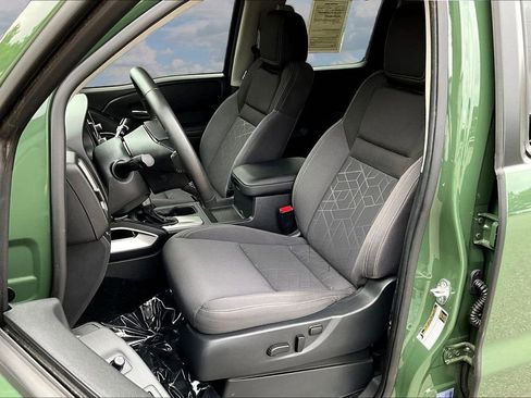 Used 2025 Nissan Frontier SV w/ SV Convenience Package RWD image 24