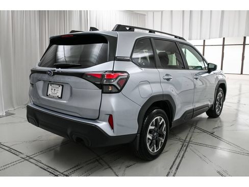 Used 2026 Subaru Forester Premium AWD/4WD image 7