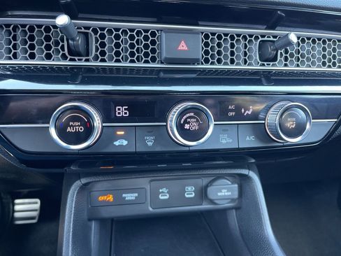 Used 2025 Honda Civic Sport image 12