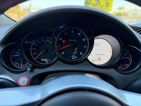 Used 2017 Porsche Cayenne AWD/4WD image 39