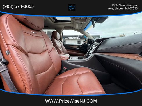 Used 2016 Cadillac Escalade ESV Premium image 19