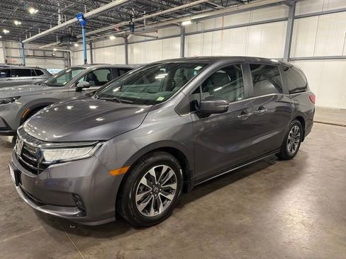 Used 2023 Honda Odyssey EX-L image 2