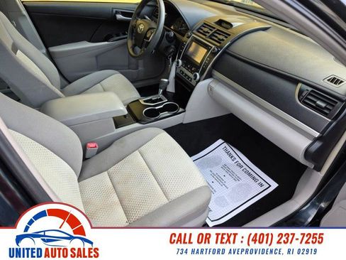 Used 2014 Toyota Camry LE image 13
