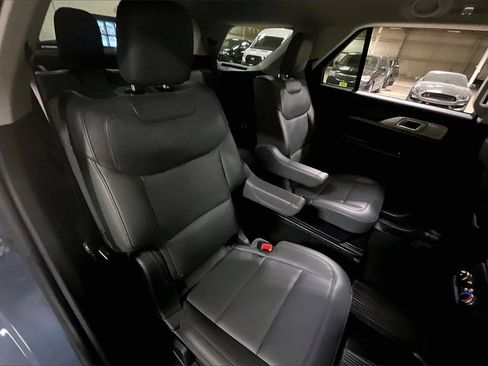 Certified 2025 Ford Explorer Active w/ Active Comfort Package image 25