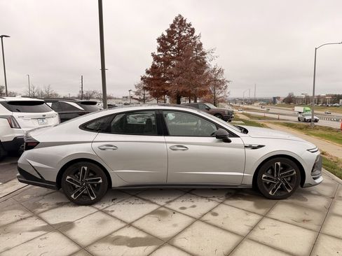 Used 2024 Hyundai Sonata N Line image 11