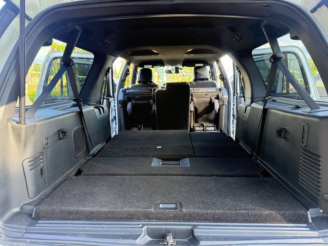 Used 2017 Ford Expedition EL Limited RWD image 11