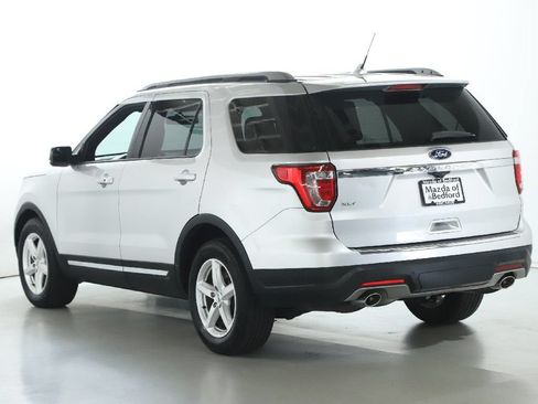 Used 2018 Ford Explorer XLT w/ Equipment Group 202A FWD image 43