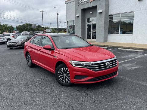 Used 2019 Volkswagen Jetta SEL w/ Cold Weather Package FWD image 7