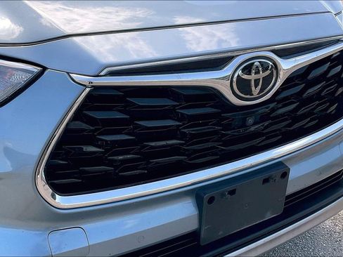 Used 2021 Toyota Highlander Platinum AWD/4WD image 34