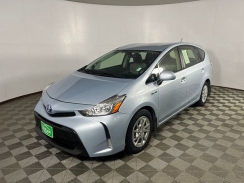 Used 2016 Toyota Prius V Five image 11