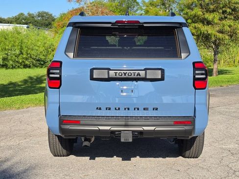New 2026 Toyota 4Runner SR5 AWD/4WD image 5