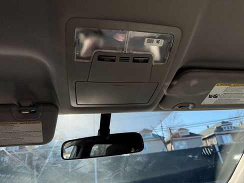 Used 2016 Toyota Highlander LE AWD/4WD image 37