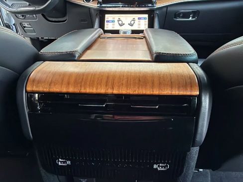 Used 2022 Jeep Grand Wagoneer Series III image 36