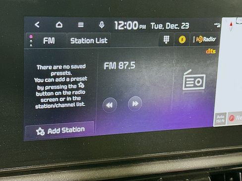 Used 2023 Kia Niro EX image 21