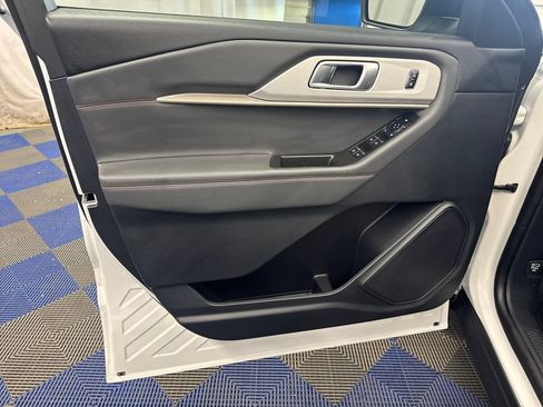 New 2026 Ford Explorer Active AWD/4WD image 12