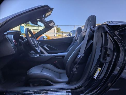 Used 2015 Chevrolet Corvette Stingray Convertible w/ Battery Protection Package image 11