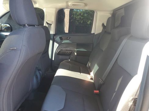 Used 2022 Ford Maverick XL image 18