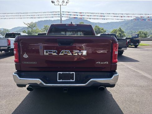Used 2025 RAM 1500 Big Horn AWD/4WD image 5