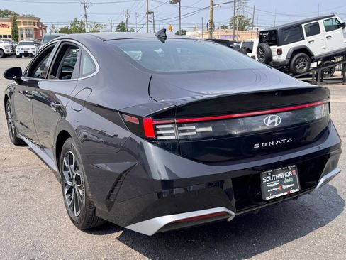 Used 2025 Hyundai Sonata SEL FWD image 5