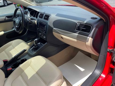 Used 2015 Volkswagen Jetta SE FWD image 23