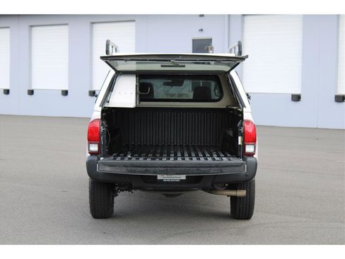 Used 2019 Toyota Tacoma 2WD Access Cab image 33