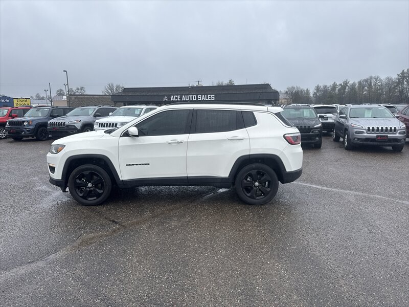 Used 2018 Jeep Compass Latitude w/ Popular Equipment Group AWD/4WD image 5