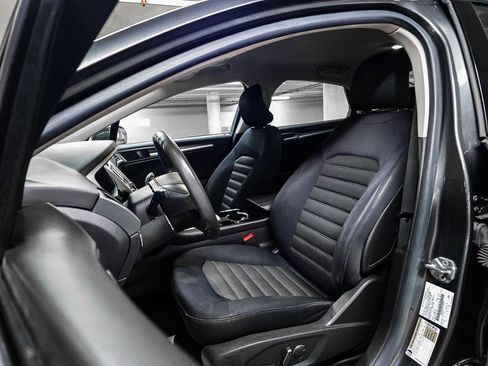 Used 2015 Ford Fusion SE image 20