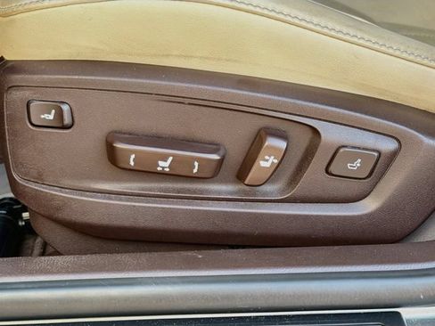 Used 2017 Lexus ES 350 w/ Ultra Luxury Package FWD image 24