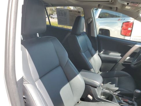 Used 2018 Toyota RAV4 Limited image 22