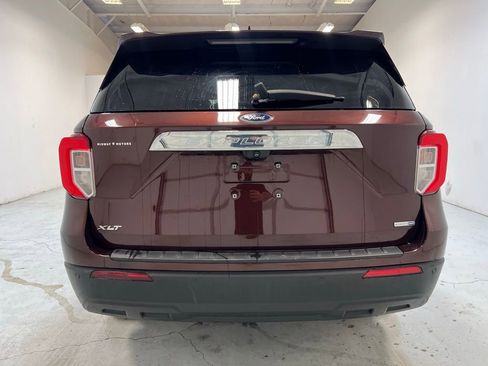 Used 2020 Ford Explorer XLT w/ Comfort Package image 9