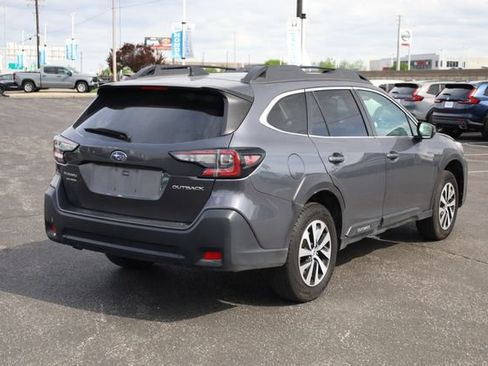 Used 2025 Subaru Outback Premium AWD/4WD image 4
