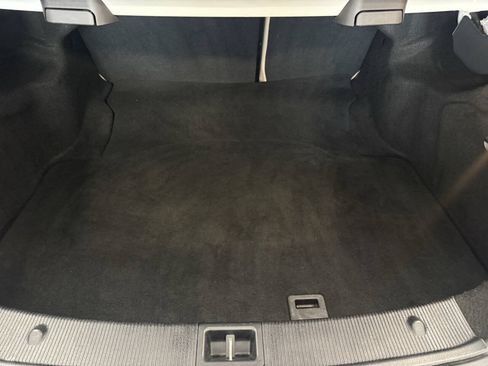 Used 2013 Mercedes-Benz C 250 Sedan image 23