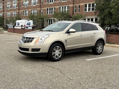 Used 2011 Cadillac SRX Luxury FWD image 5